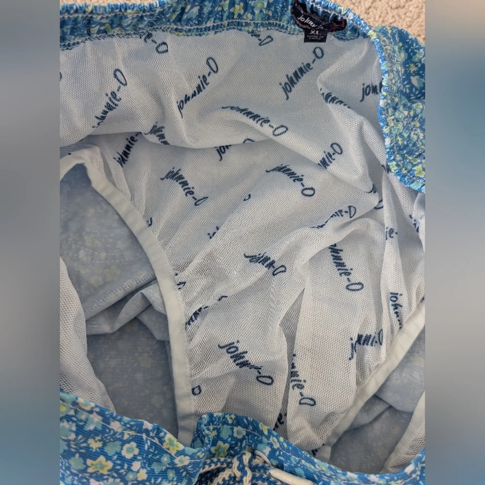 Johnnie-O Men's Riptide Blue Tyndall Floral Graphic Print Swim Trunks Size XL